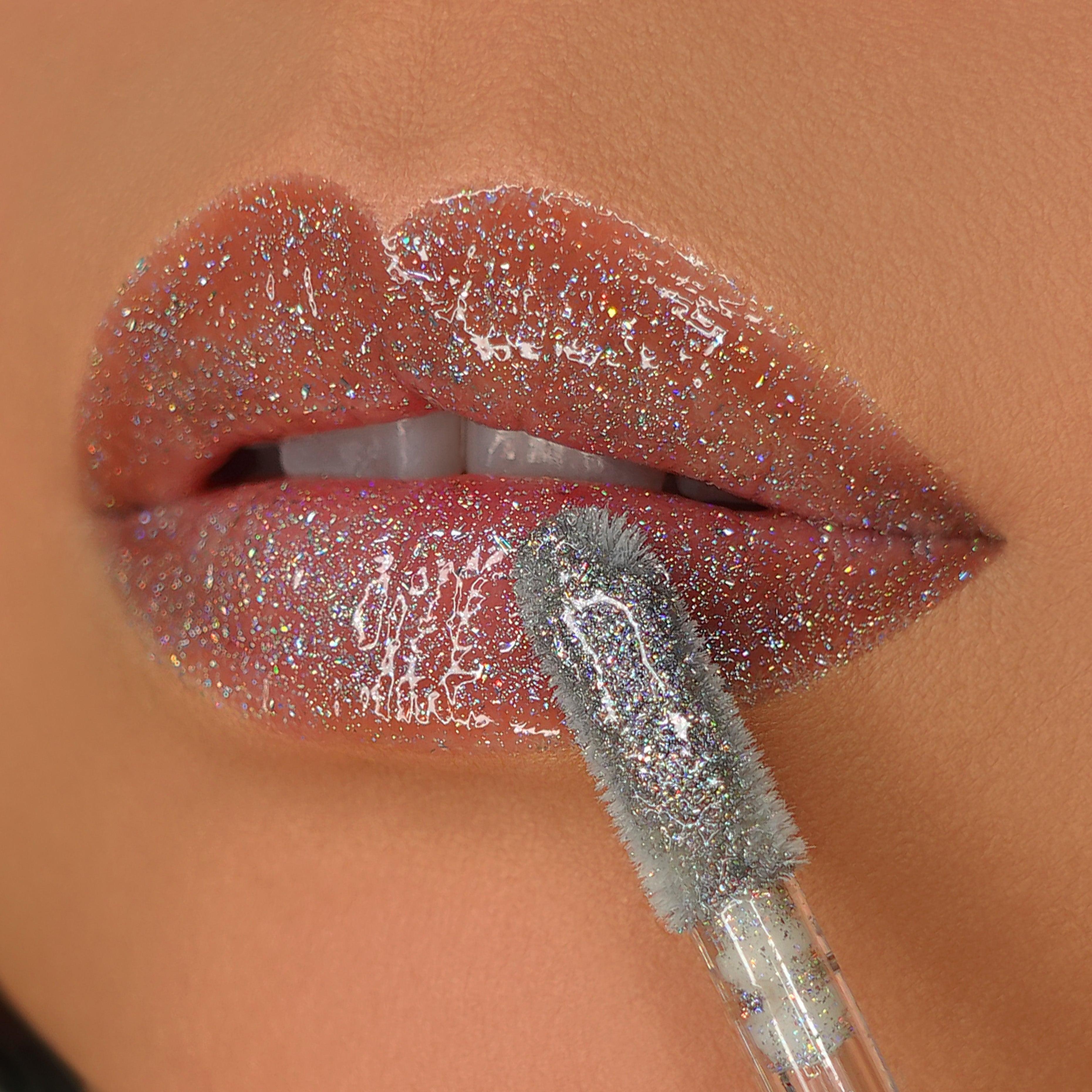 ELECTRIC⚡️ - Queen cosmetics