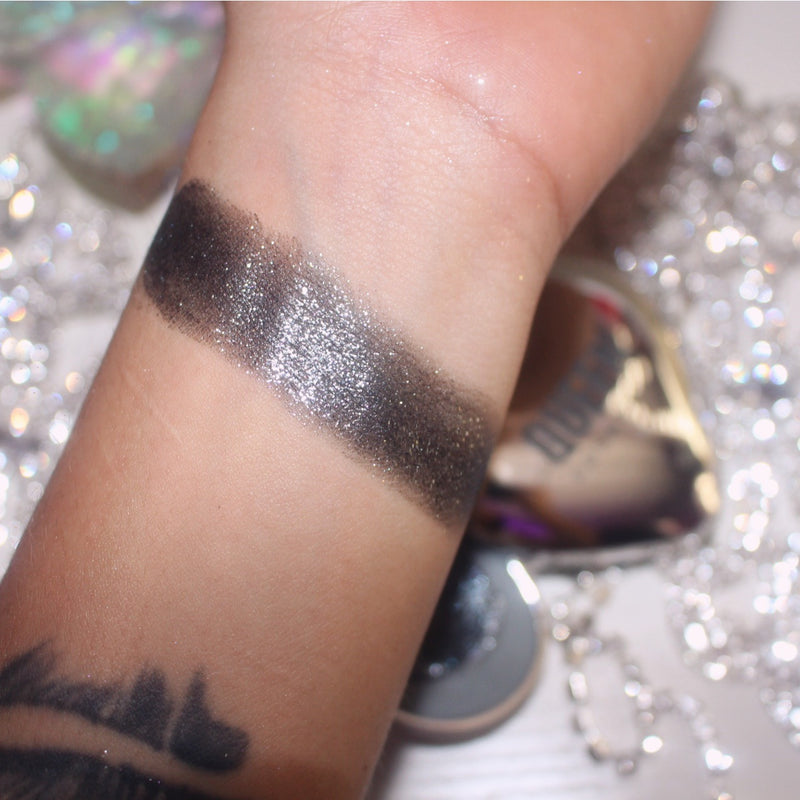 Sublime Hearts Refillable Metallic Eyeshadow