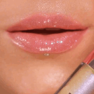 Glazed Donut Mega Volume Lip Enhancer - Queen cosmetics 