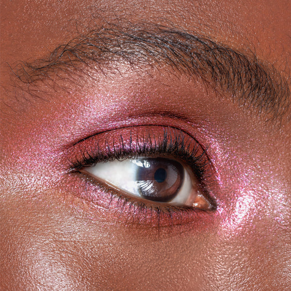 Sublime Hearts Refillable Metallic Eyeshadow - Queen cosmetics 